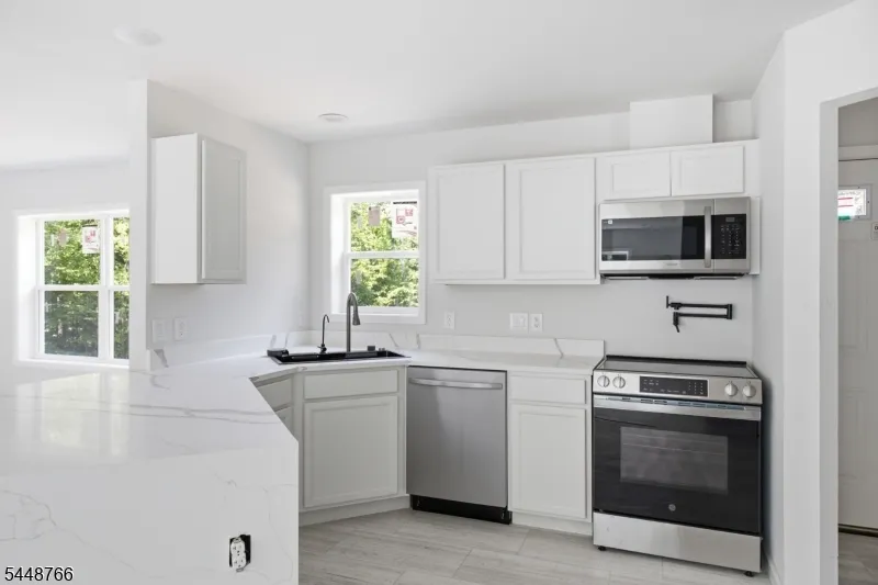 14 Fawn Run Montague, NJ 07827