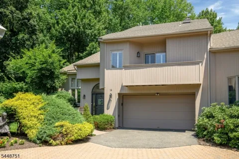 14 Robinhood Dr