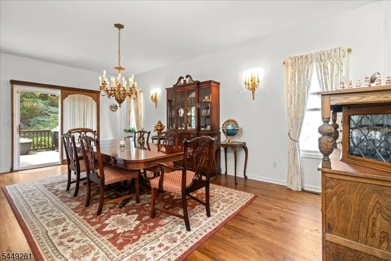 9 Cypress Ln Hardyston, NJ 07419