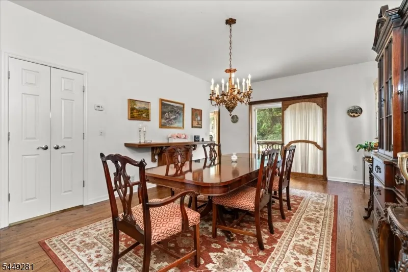 9 Cypress Ln Hardyston, NJ 07419