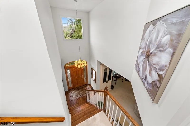 9 Cypress Ln Hardyston, NJ 07419