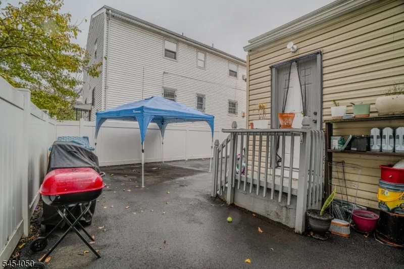 74 Lincoln Pl Irvington, NJ 07111