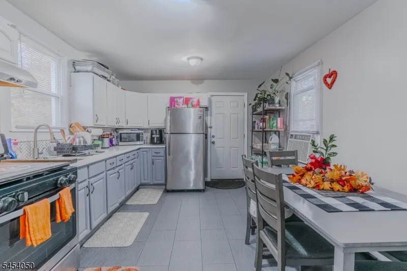74 Lincoln Pl Irvington, NJ 07111