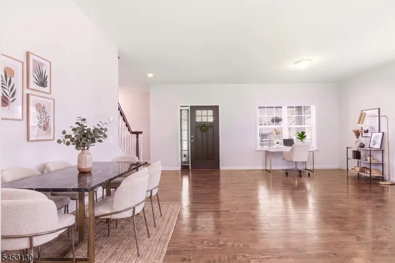 2 Bluffs Ct Hamburg, NJ 07419
