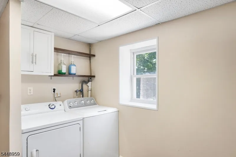 185 W Mountain Rd Sparta, NJ 07871
