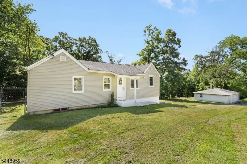 185 W Mountain Rd Sparta, NJ 07871