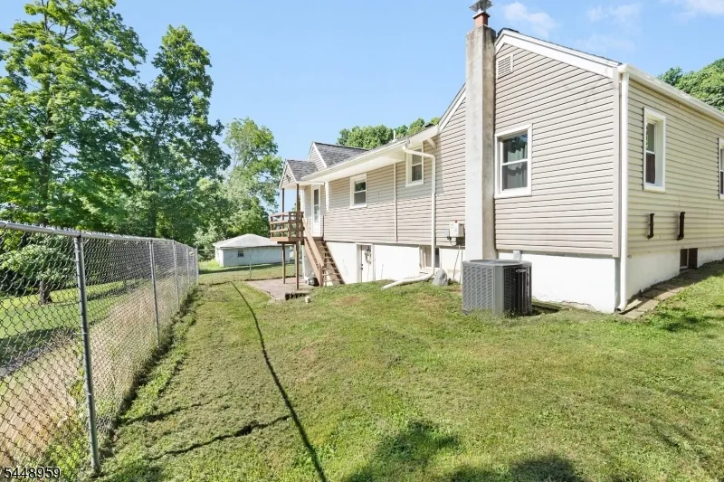185 W Mountain Rd Sparta, NJ 07871