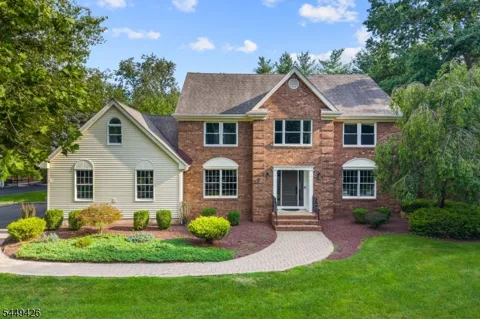 1 Layton Ct