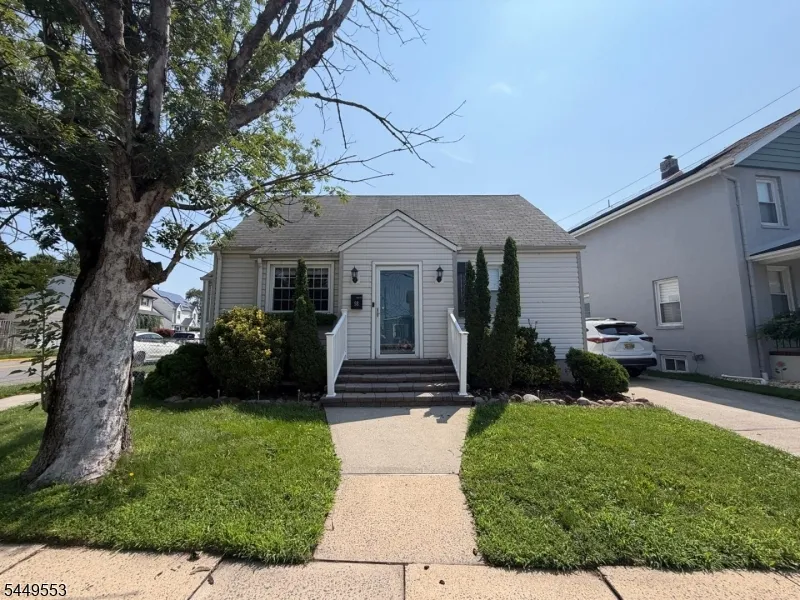 98 Liberty St Woodbridge, NJ 07095