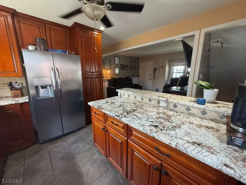 98 Liberty St Woodbridge, NJ 07095