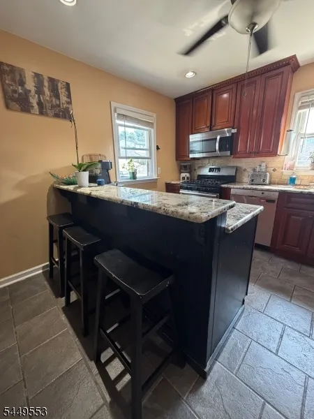 98 Liberty St Woodbridge, NJ 07095