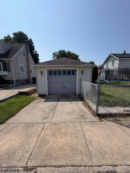 98 Liberty St Woodbridge, NJ 07095