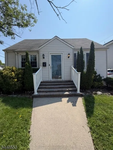98 Liberty St Woodbridge, NJ 07095