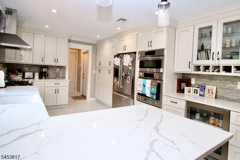 9 Watch Hill Rd Mahwah, NJ 07430