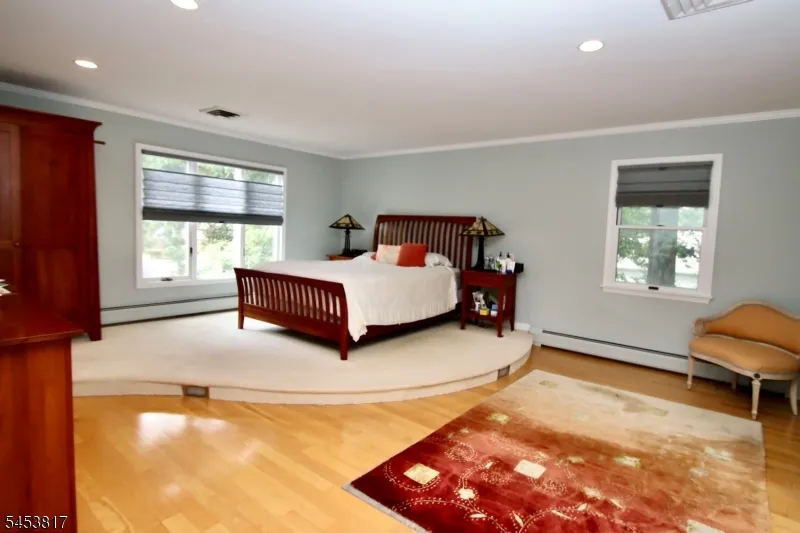 9 Watch Hill Rd Mahwah, NJ 07430