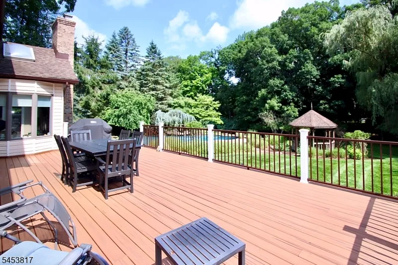 9 Watch Hill Rd Mahwah, NJ 07430