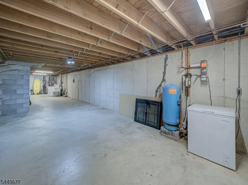 56 Wester Rd Harmony, NJ 08865