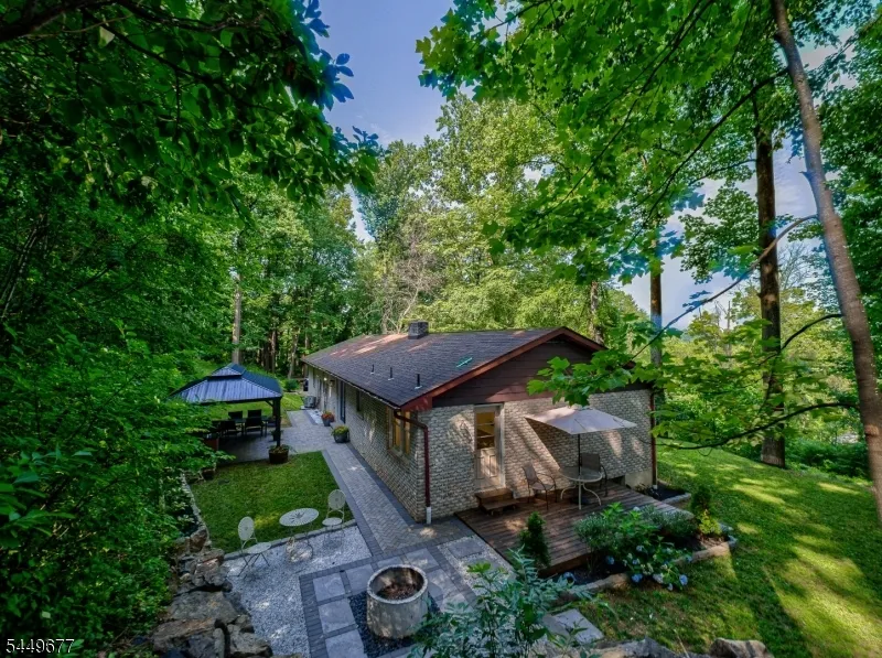 56 Wester Rd Harmony, NJ 08865