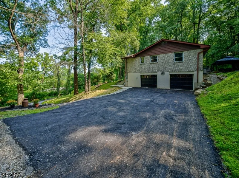 56 Wester Rd Harmony, NJ 08865
