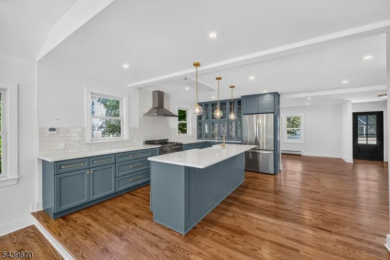 129 W Oak St Bernards, NJ 07920