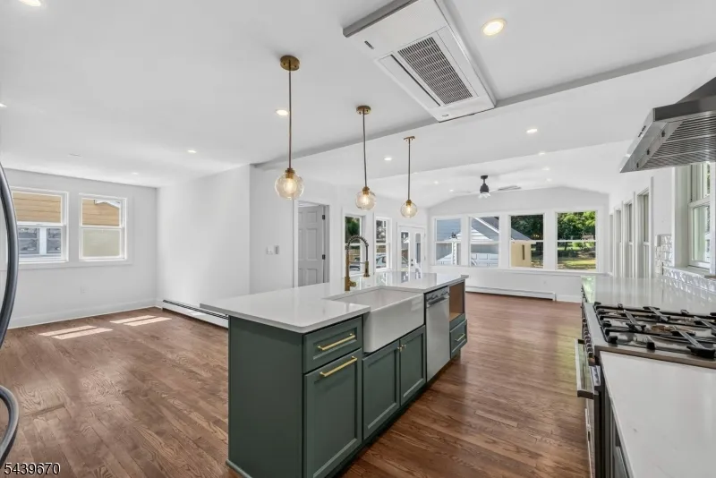 129 W Oak St Bernards, NJ 07920