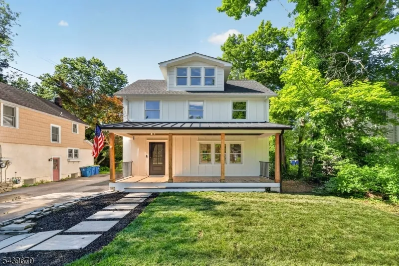 129 W Oak St Bernards, NJ 07920