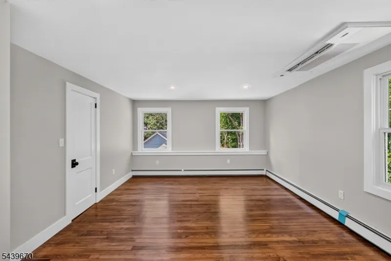 129 W Oak St Bernards, NJ 07920