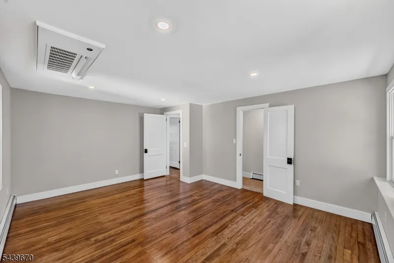129 W Oak St Bernards, NJ 07920
