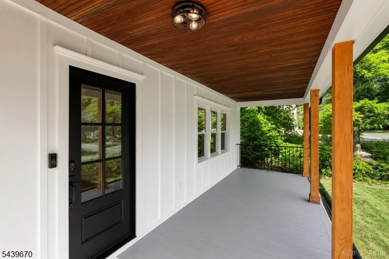 129 W Oak St Bernards, NJ 07920