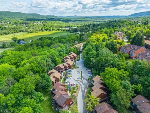 14 Stonehill Dr #6 Unit 6