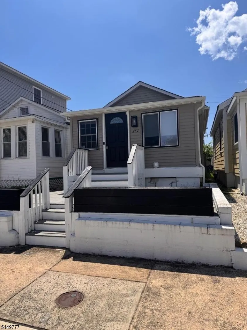 257 Sheridan Ave Seaside Heights, NJ 08751