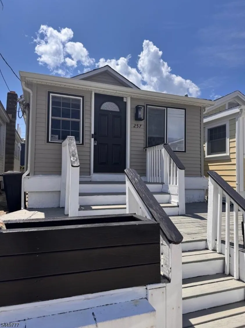 257 Sheridan Ave Seaside Heights, NJ 08751