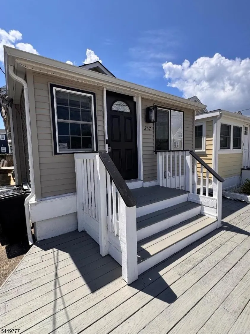 257 Sheridan Ave Seaside Heights, NJ 08751