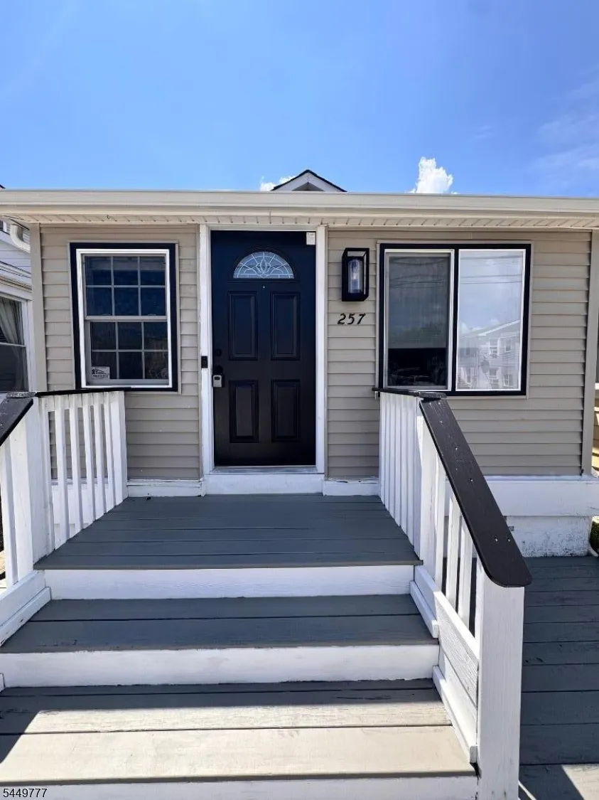 257 Sheridan Ave Seaside Heights, NJ 08751