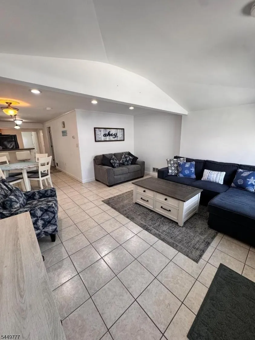 257 Sheridan Ave Seaside Heights, NJ 08751
