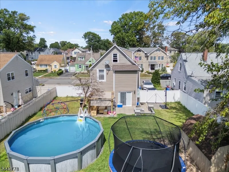 199 Grove Ave Woodbridge, NJ 07095