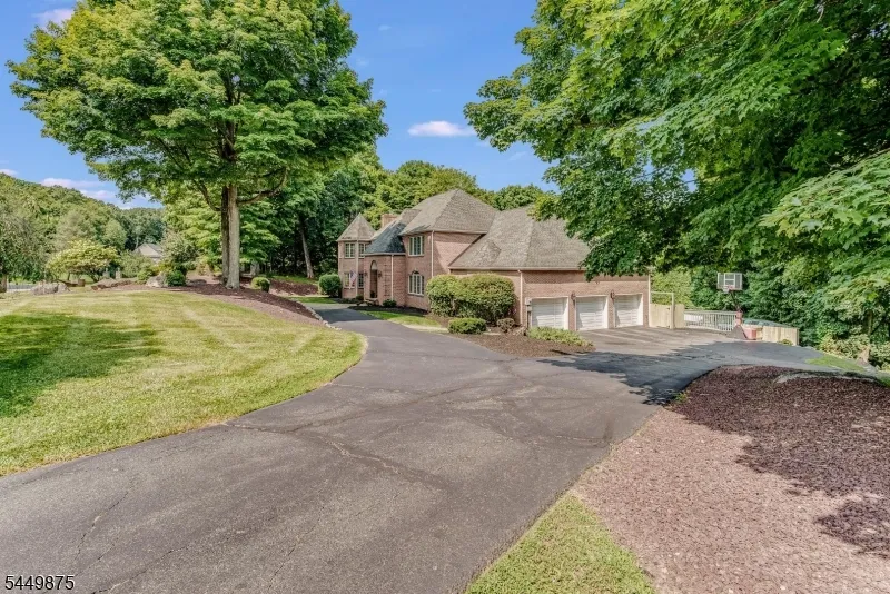 16 New Star Ridge Rd Sparta, NJ 07871