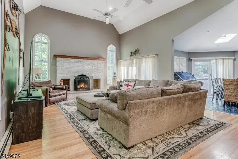 16 New Star Ridge Rd Sparta, NJ 07871