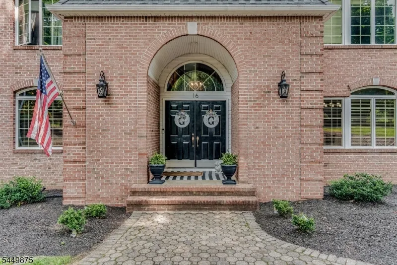 16 New Star Ridge Rd Sparta, NJ 07871