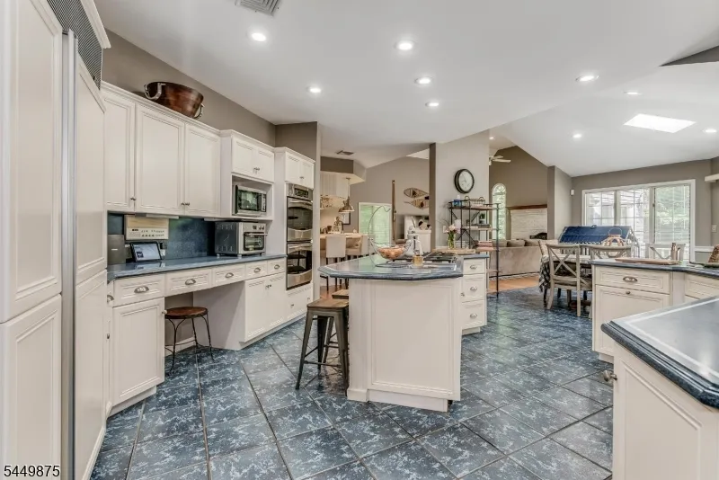 16 New Star Ridge Rd Sparta, NJ 07871