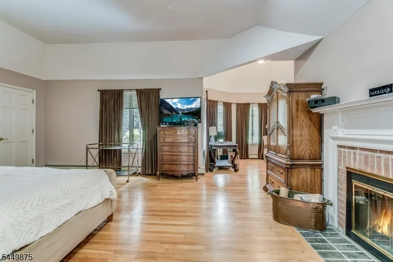 16 New Star Ridge Rd Sparta, NJ 07871