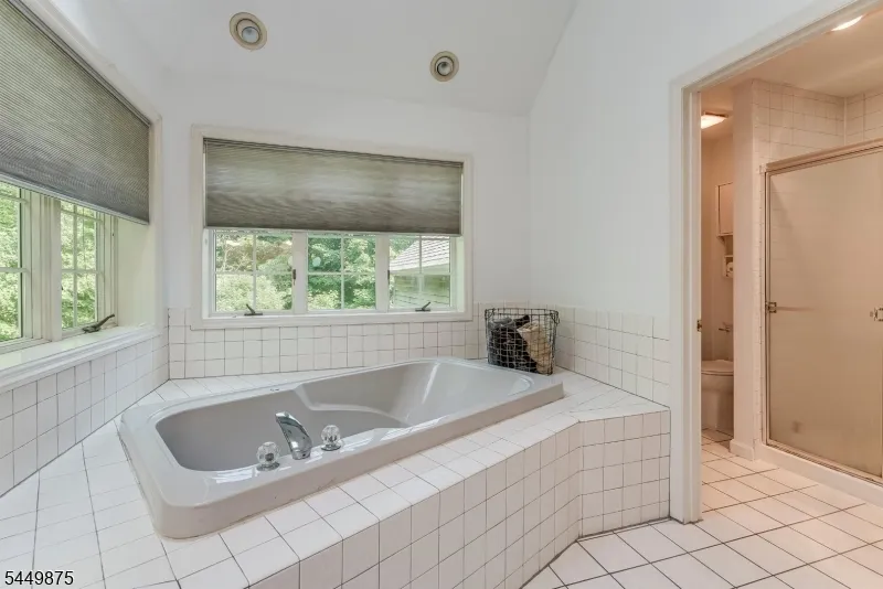 16 New Star Ridge Rd Sparta, NJ 07871