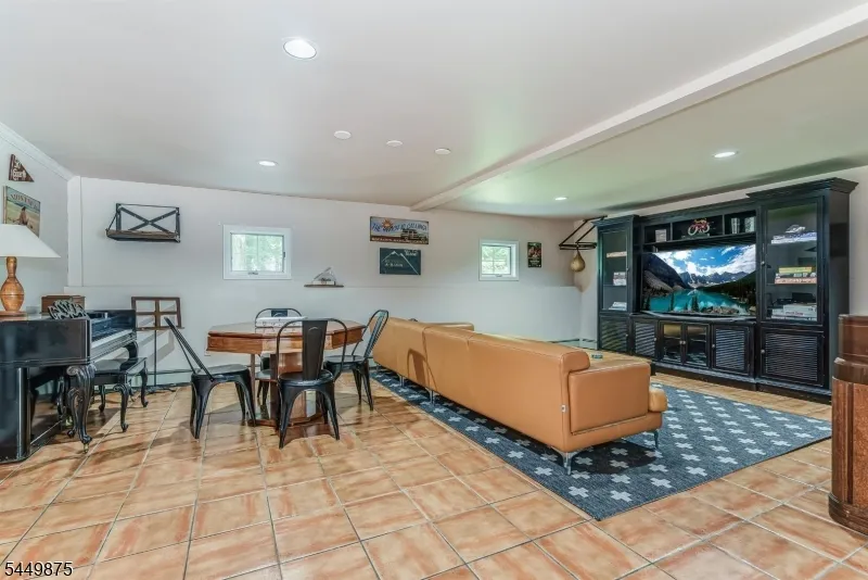16 New Star Ridge Rd Sparta, NJ 07871