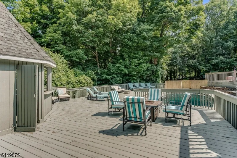 16 New Star Ridge Rd Sparta, NJ 07871