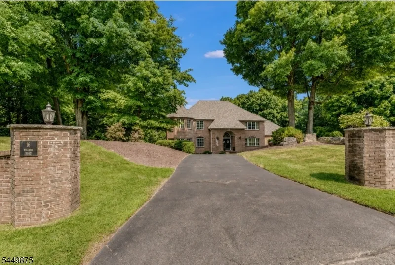 16 New Star Ridge Rd Sparta, NJ 07871