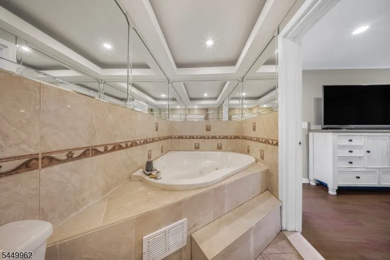 93 N 15Th St Prospect Park, NJ 07508