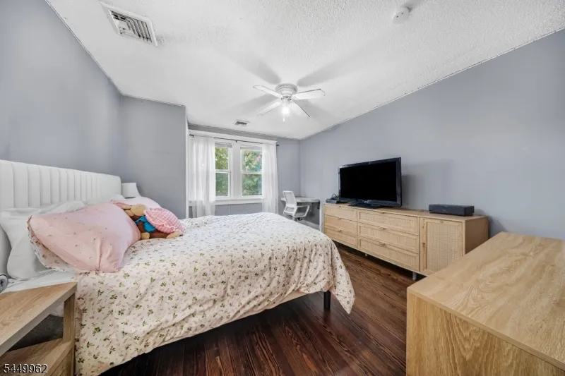 93 N 15Th St Prospect Park, NJ 07508