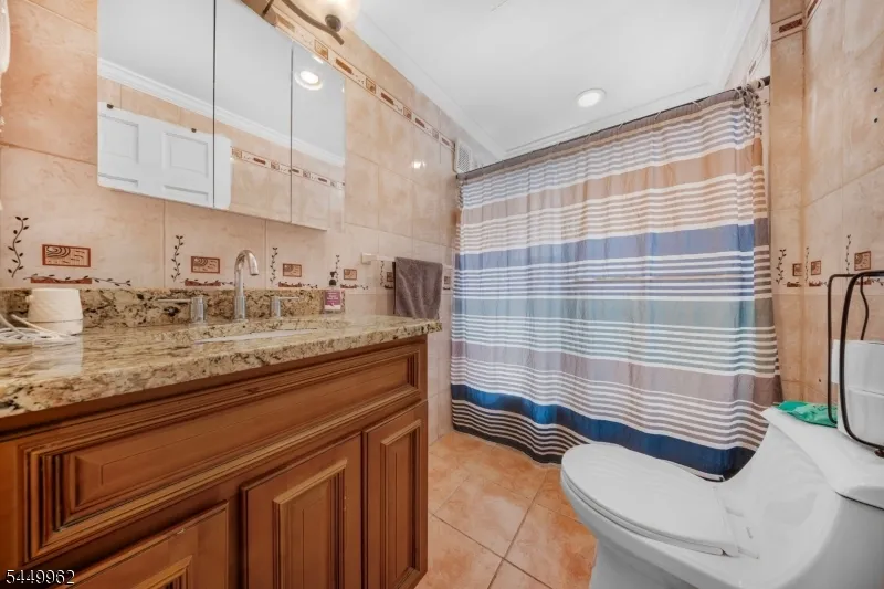 93 N 15Th St Prospect Park, NJ 07508