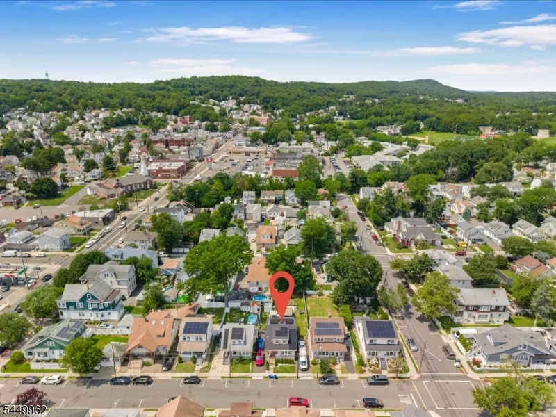 93 N 15Th St Prospect Park, NJ 07508