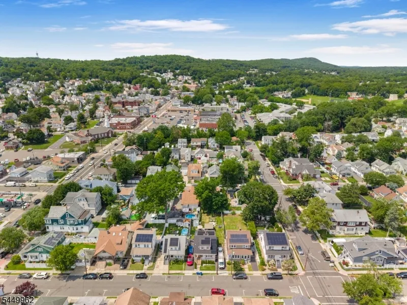 93 N 15Th St Prospect Park, NJ 07508